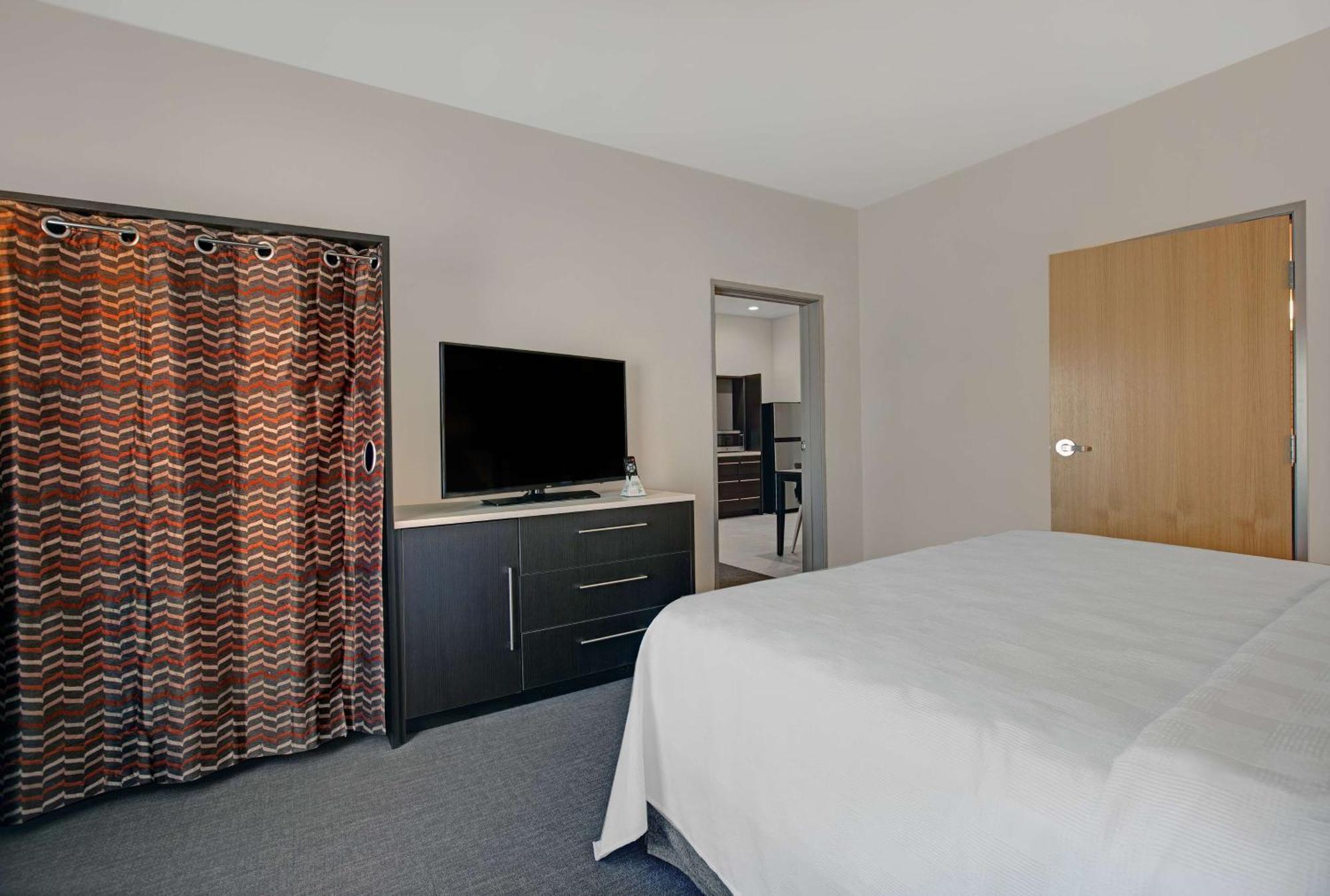 Home2 By Hilton Pivot Point