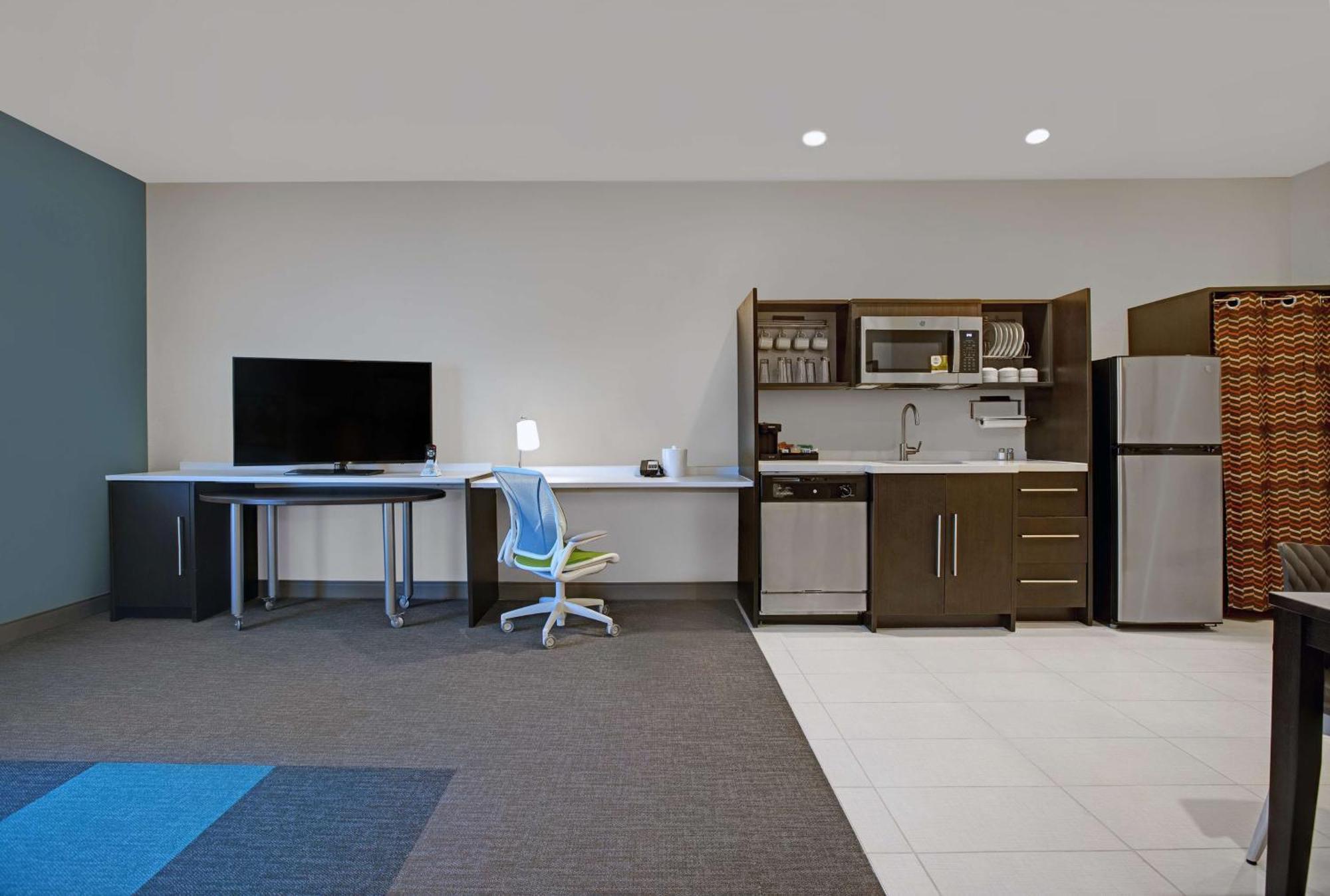 Home2 By Hilton Pivot Point 3*